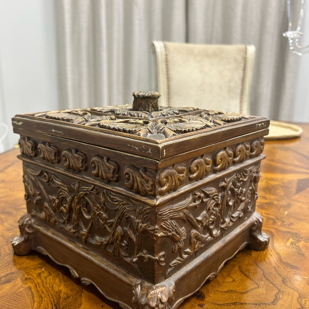 Bombay Antique Decor Box